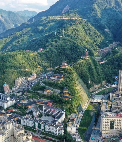 美翻 這座 九山半水半分田 的小城,是少見的 洗肺 天然氧吧,夏季風景美得驚人
