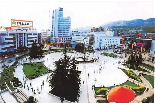 商洛市區中心廣場噴泉開放了，但變小了